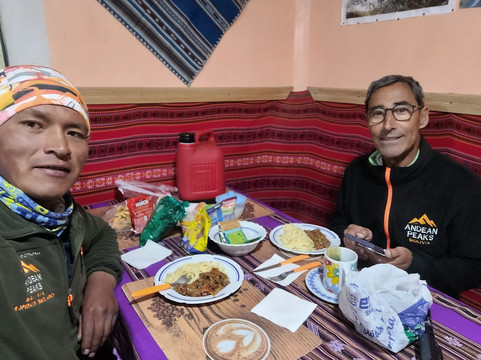 Andean Peaks Bolivia-拉巴斯必去景点