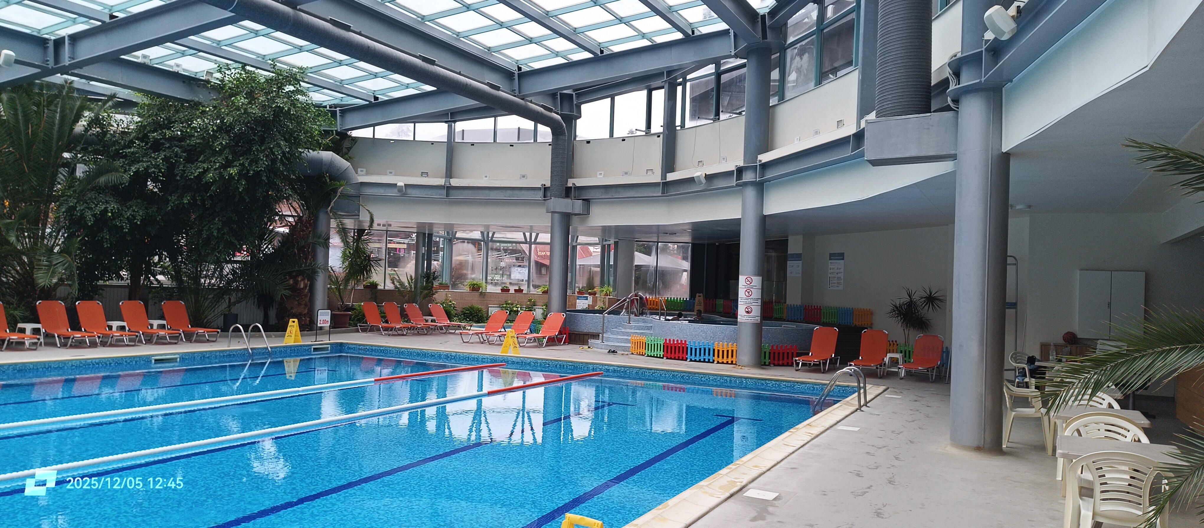 里拉博罗韦茨酒店-泳池