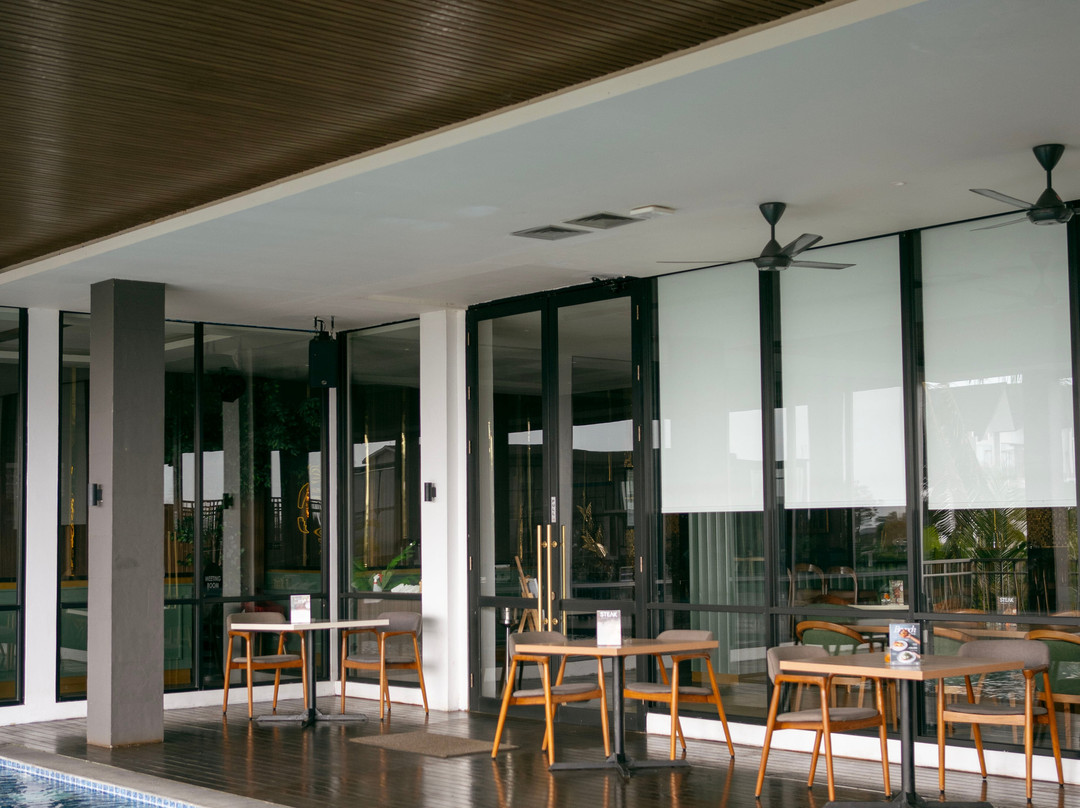 Turntable Restaurant | Steakhouse