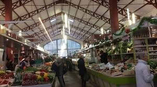Mercado Les Halles-比亚里茨必去景点