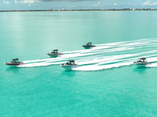 Wake To Wake Watersports-普罗维登西亚莱斯必去景点