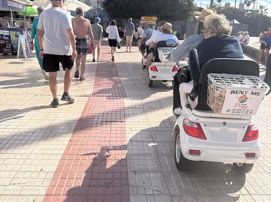 Playa de Los Cristianos-洛斯克里斯蒂亚诺斯必去景点