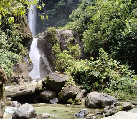 Condor Machay Cascadas-皮钦查省 圣安东尼奥镇必去景点