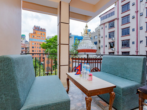 OYO 811 Hotel New Pokhara Palace