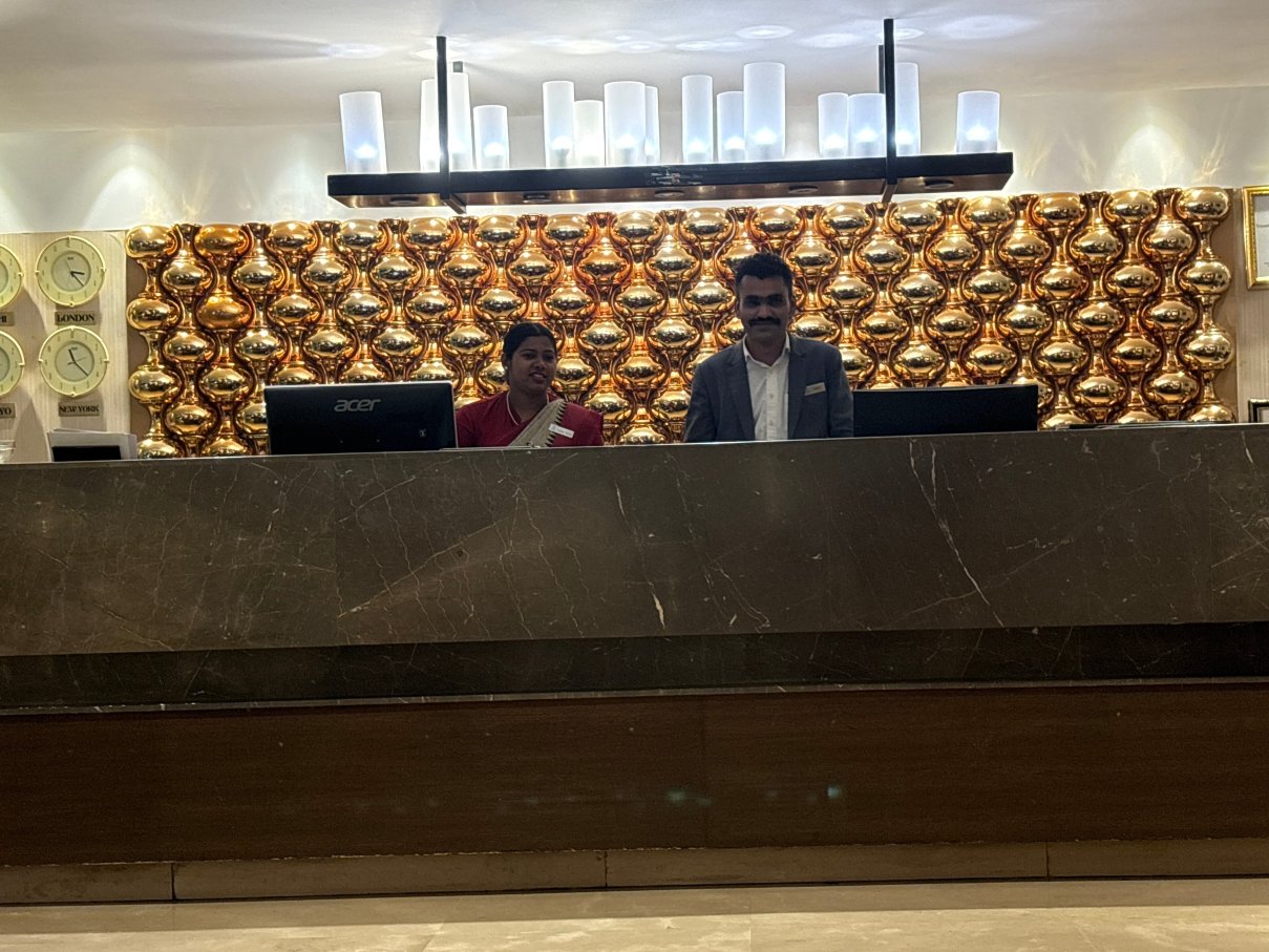 TGI财富大酒店-霍苏尔-官方