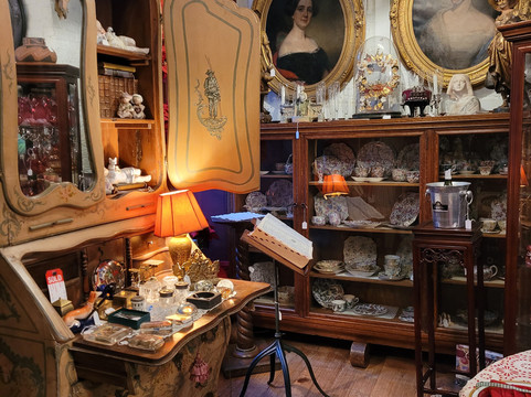 The Oak Collectables and Antiques (Antique Mall)-Petersburg必去景点