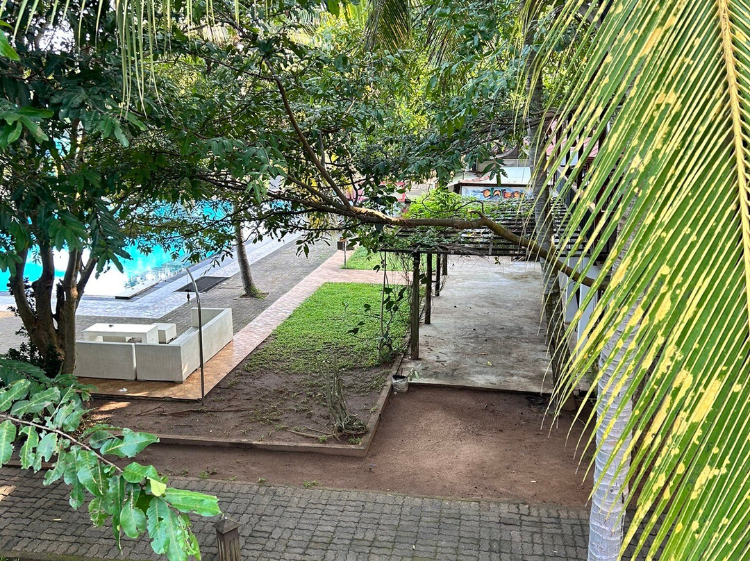 4 U萨利亚花园酒店主图