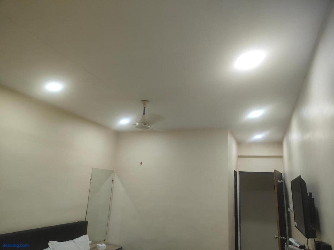 Hotel O Somnath
