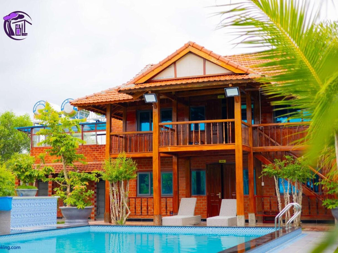 Purple Lagerstroemia Homestay