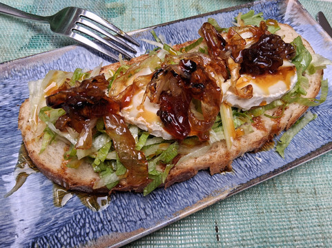 El Patio De Los Sentidos