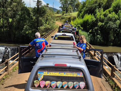 Pé Vermelho Expedições Off Road 4x4-Borrazopolis必去景点