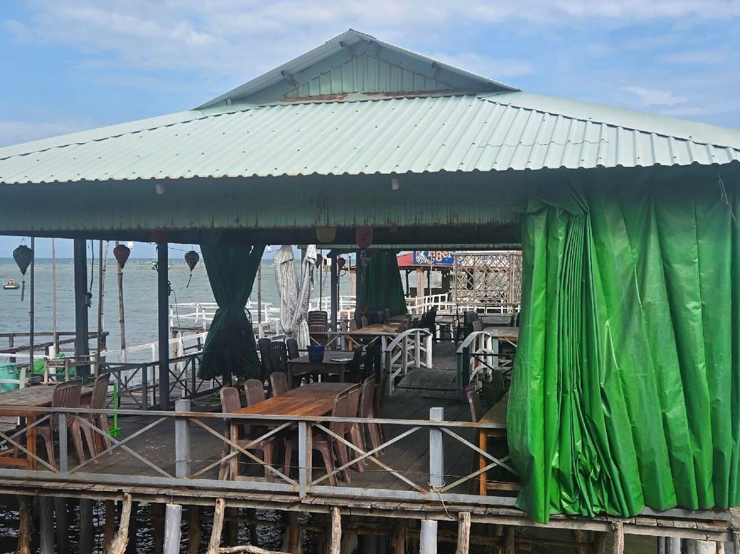 Thuan Kieu 2 - Ham Ninh Seafood Floating Restaurant Phu Quoc