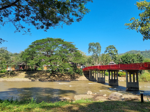 湄登希布森度假村及水疗中心主图