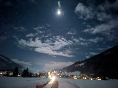 吉赛尔酒店主图