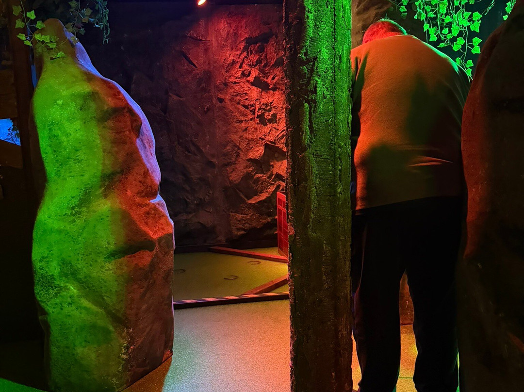 The Hole In Wand Chester-切斯特必去景点