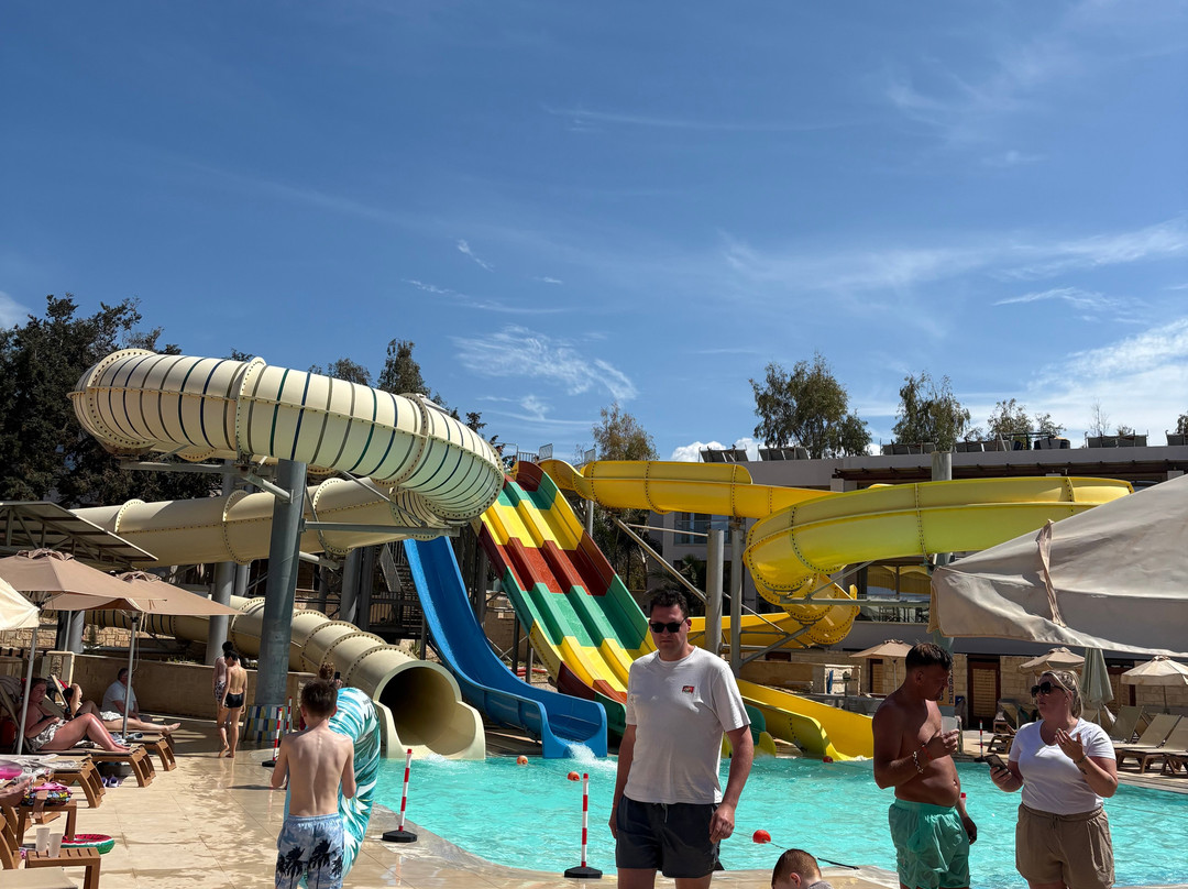 古韦斯水上乐园假日度假村主图