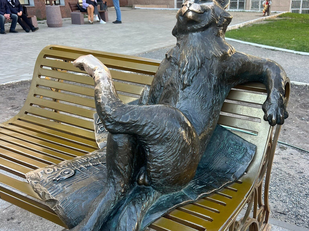 Iyoshkin Cat Sculpture-Yoshkar-Ola必去景点