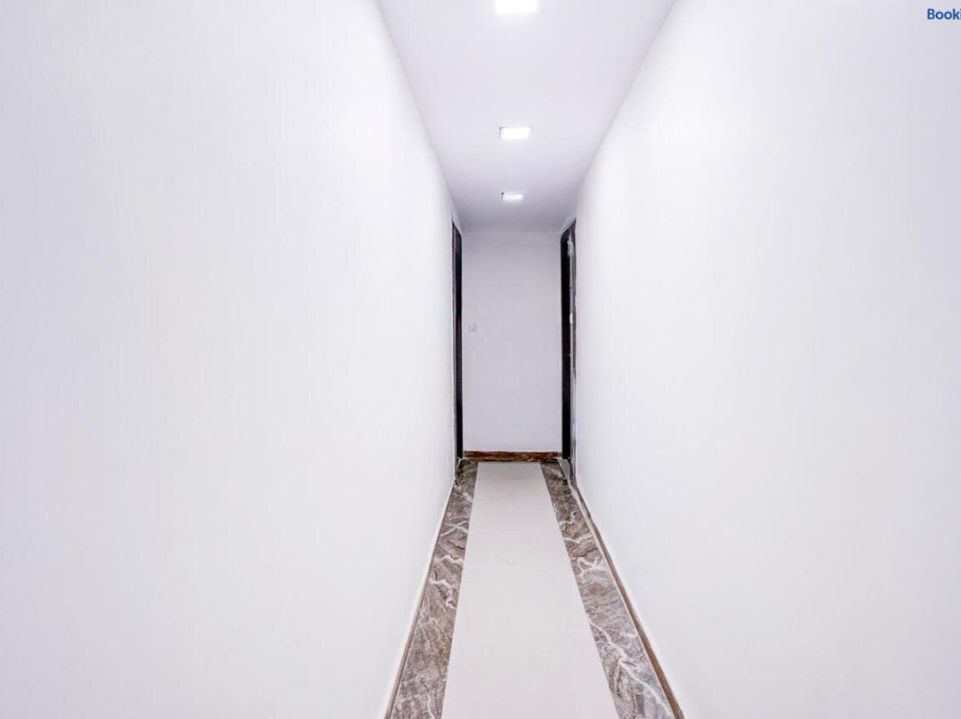 Fabhotel Bright Holidays = Fabhotel 明亮假日