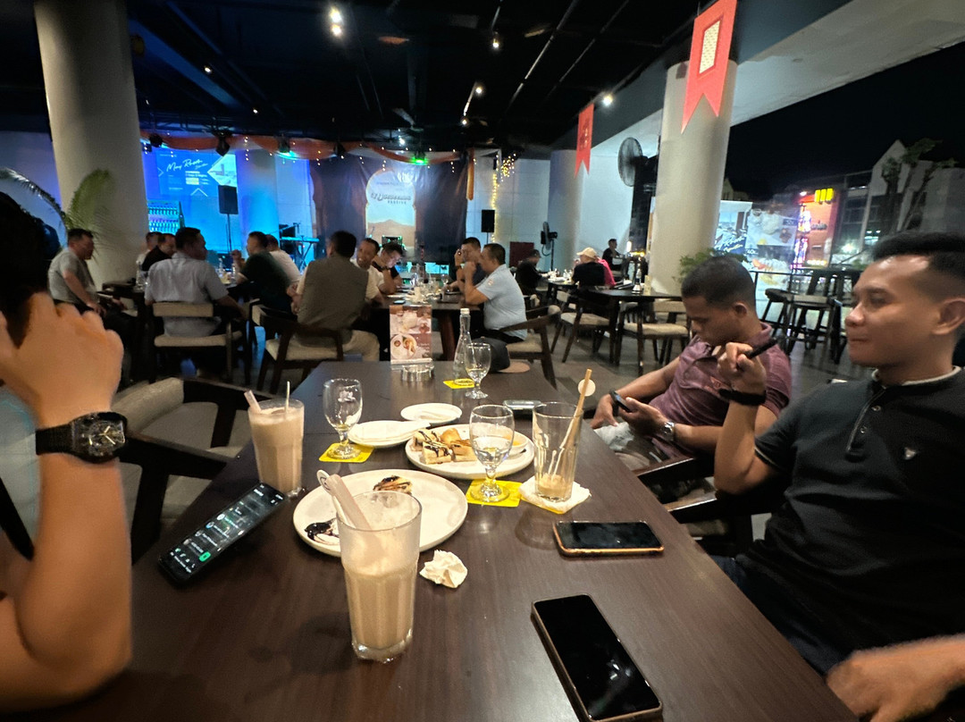 金色郁金香酒店-坤甸主图