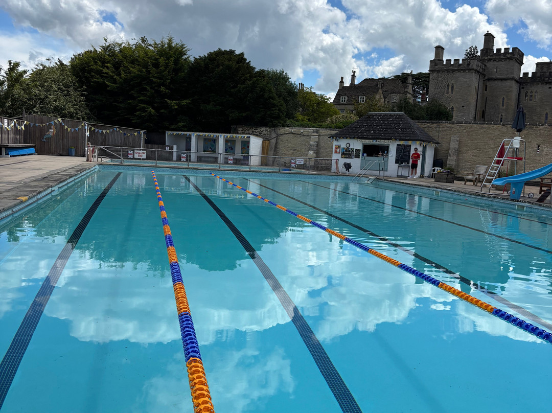 Cirencester Open Air Swimming Pool-赛伦塞斯特必去景点