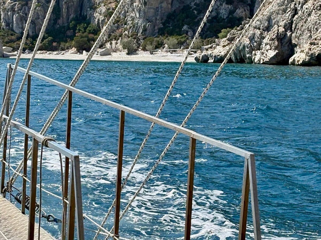 Captain Andreas Boat Trip to Samiopoula-Pythagorion必去景点