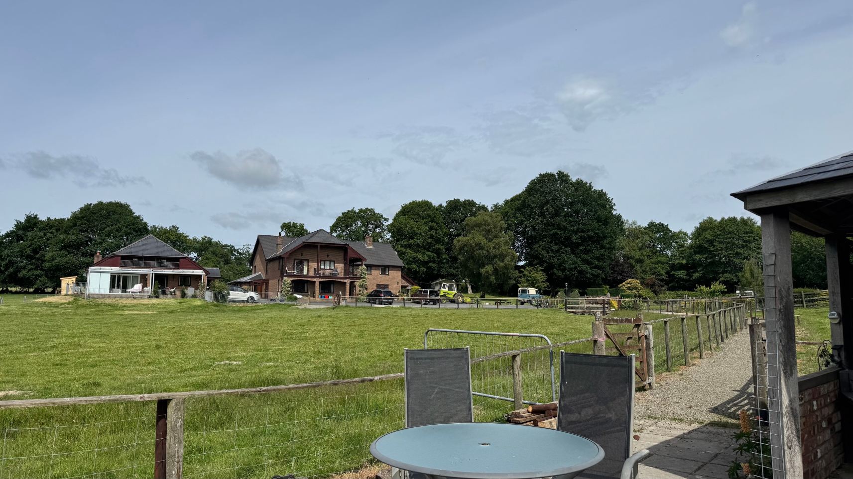 Acorn Court Country House-旅行者