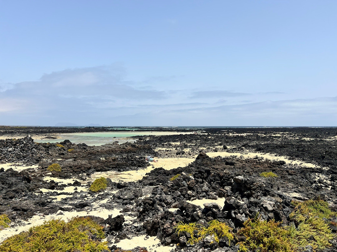 Playa del Caleton Blanco-Orzola必去景点