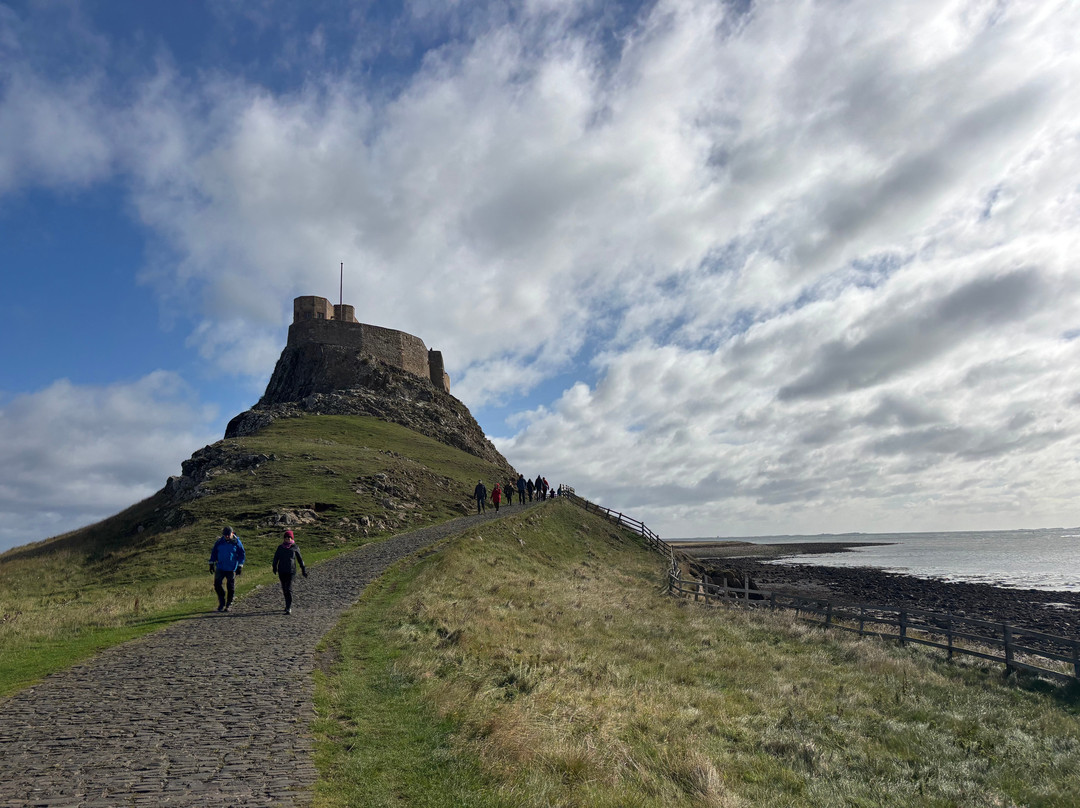 Holy Island Hikes-Holy Island必去景点