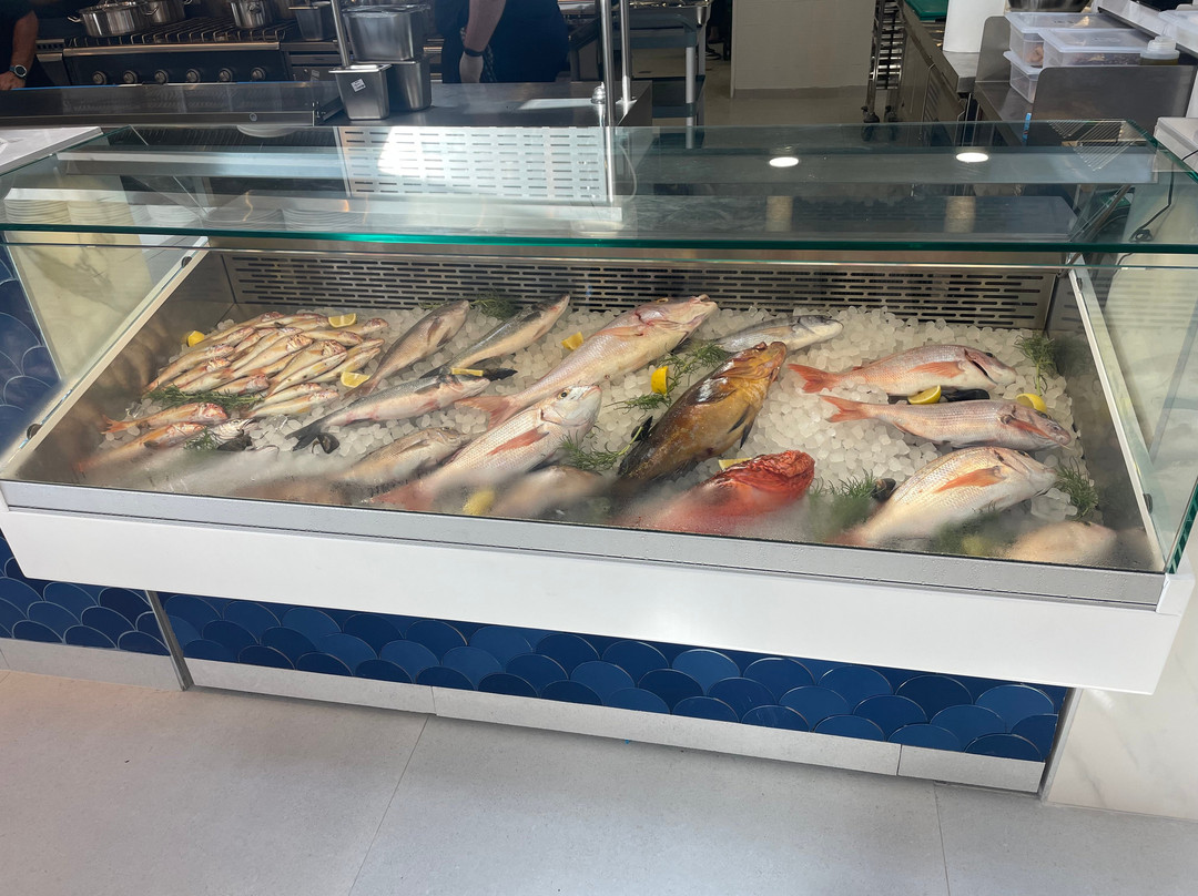 Ýfalos seafood by Aya