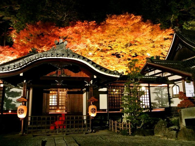 富岳下吕温泉酒店