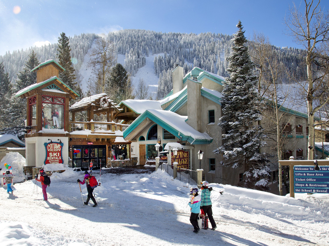 Cottam's Ski Shop-Taos Ski Valley必去景点