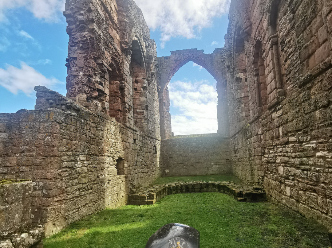 Lindisfarne Priory-Holy Island必去景点
