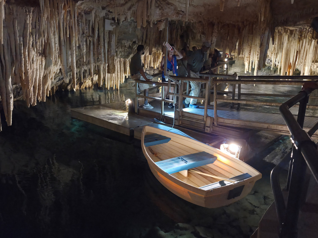 Crystal & Fantasy Caves-Hamilton Parish必去景点