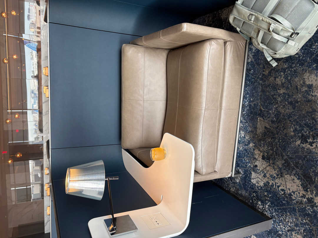 United Polaris Lounge