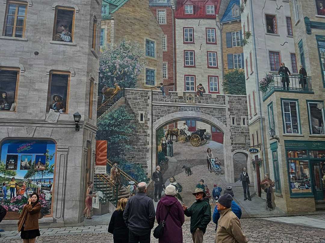 La Fresque des Quebecois-魁北克市必去景点