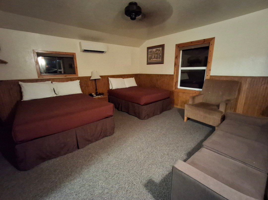 Lazy J Ranch Motel主图