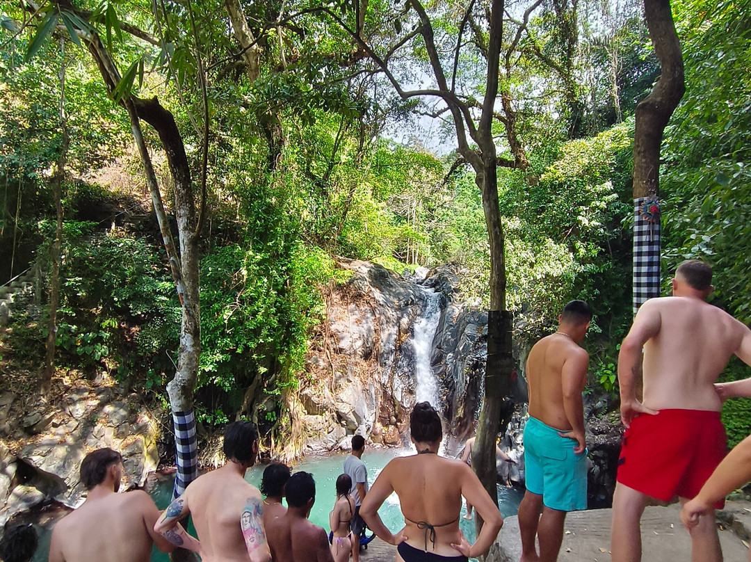 Aling-Aling Waterfall-Sambangan必去景点