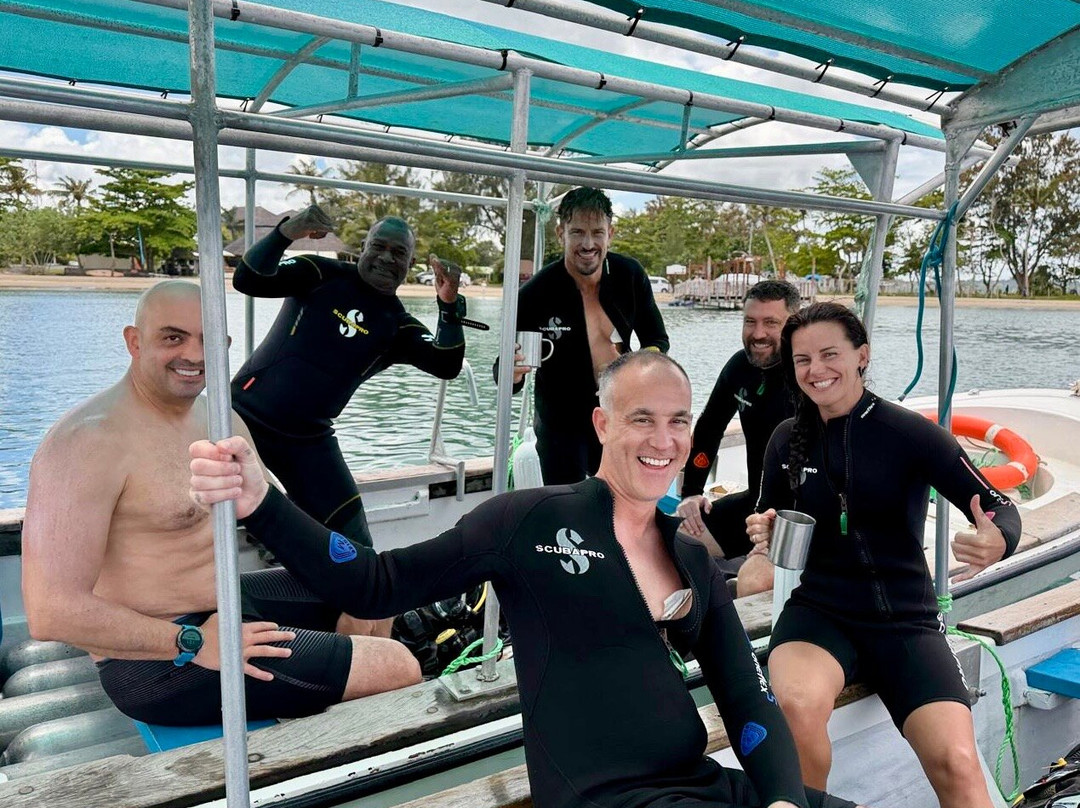 Big Blue Scuba Diving-维拉港必去景点