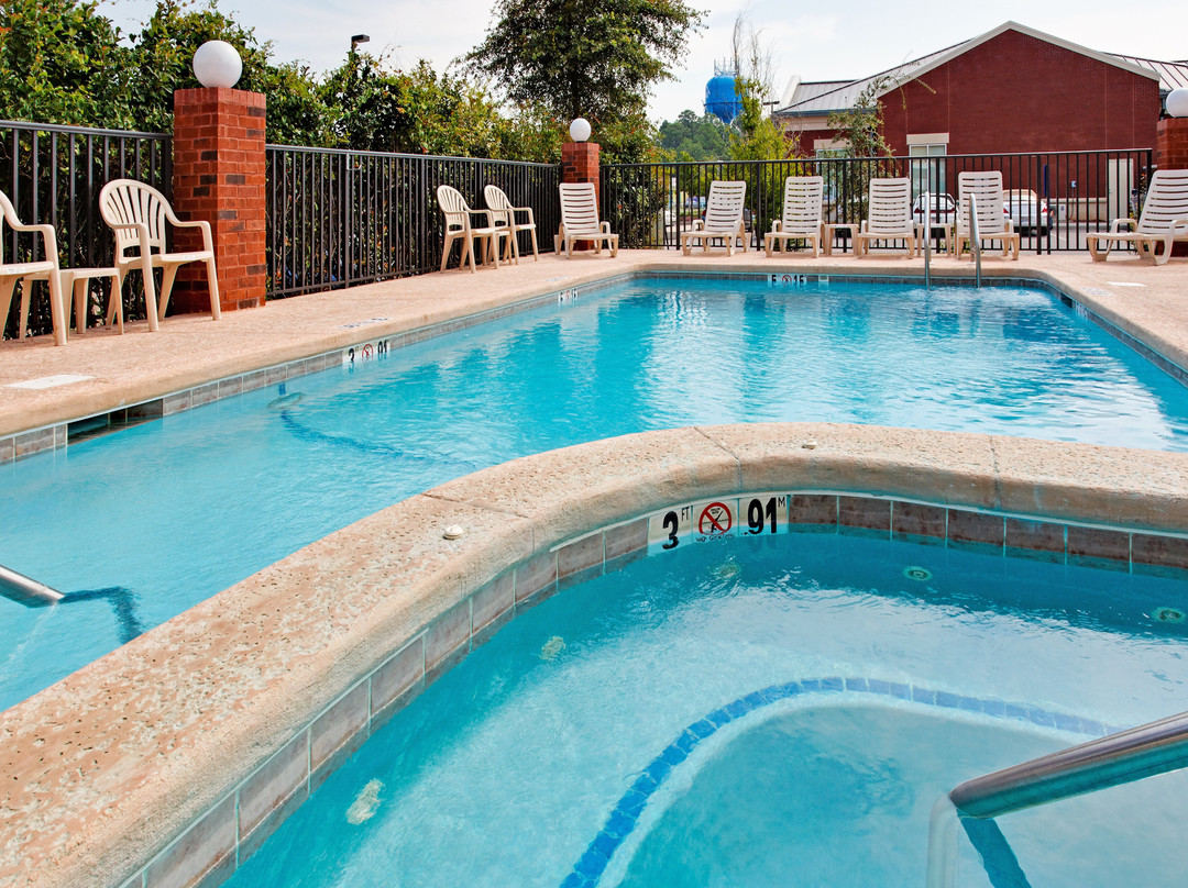 Holiday Inn Express & Suites Gulf Shores By IHG主图