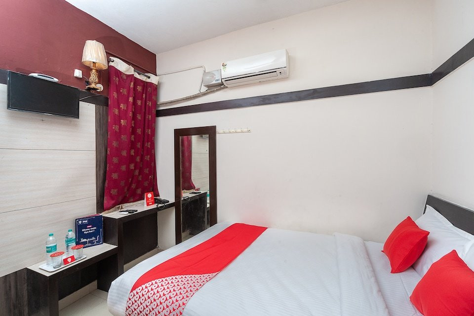 OYO 30372 Royal Mughal