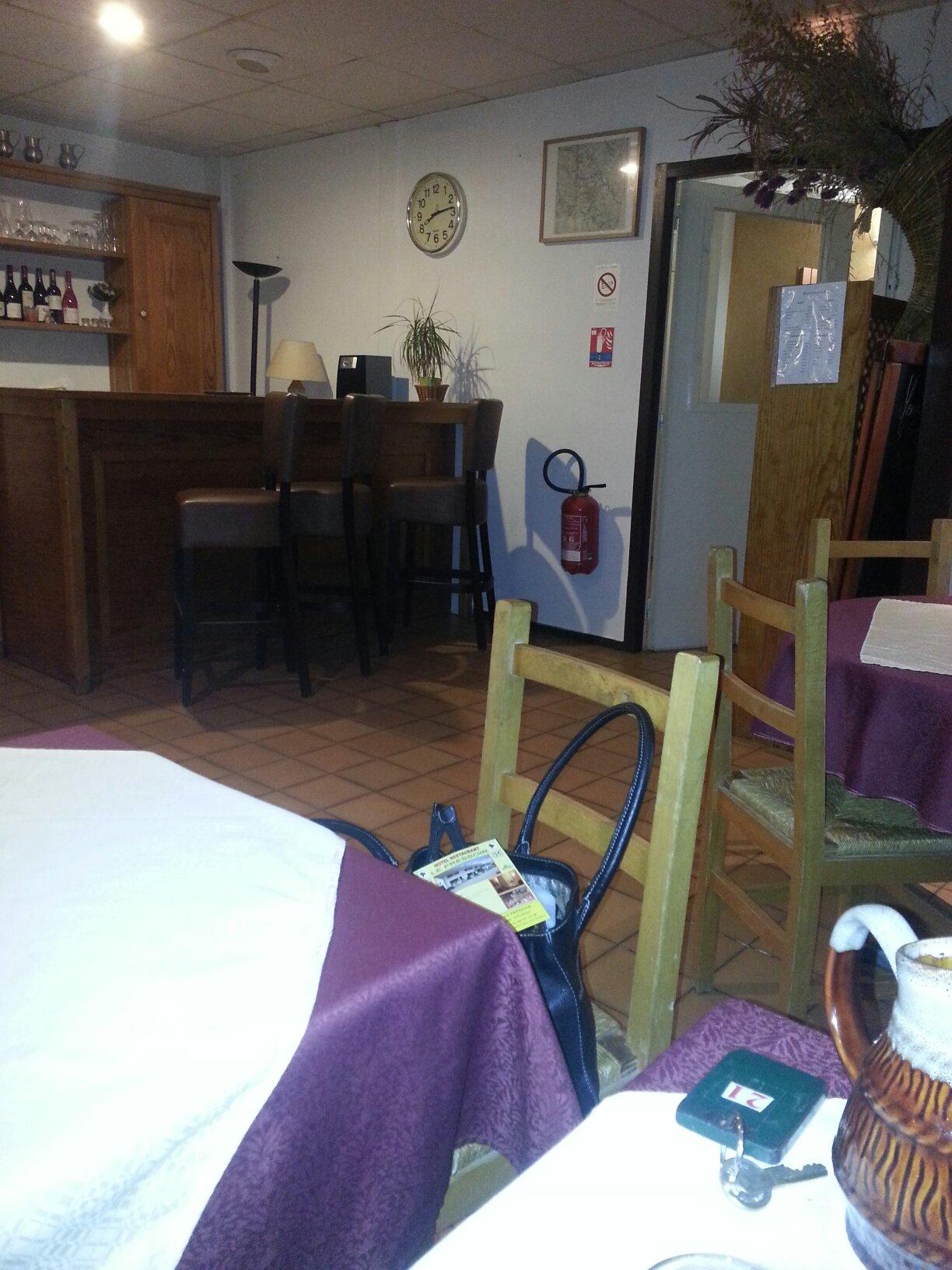 Hotel Restaurant Le Pressoir-餐饮