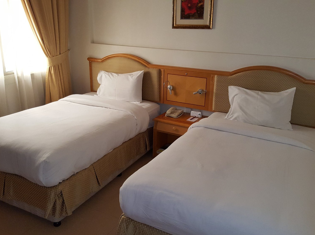 Al Amarat酒店住宿-Safeer Continental Hotel