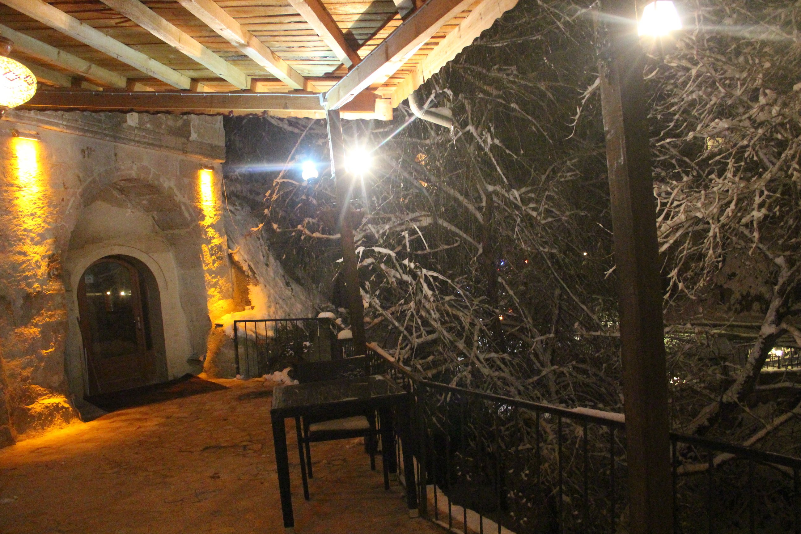 Hilem Cave House-官方