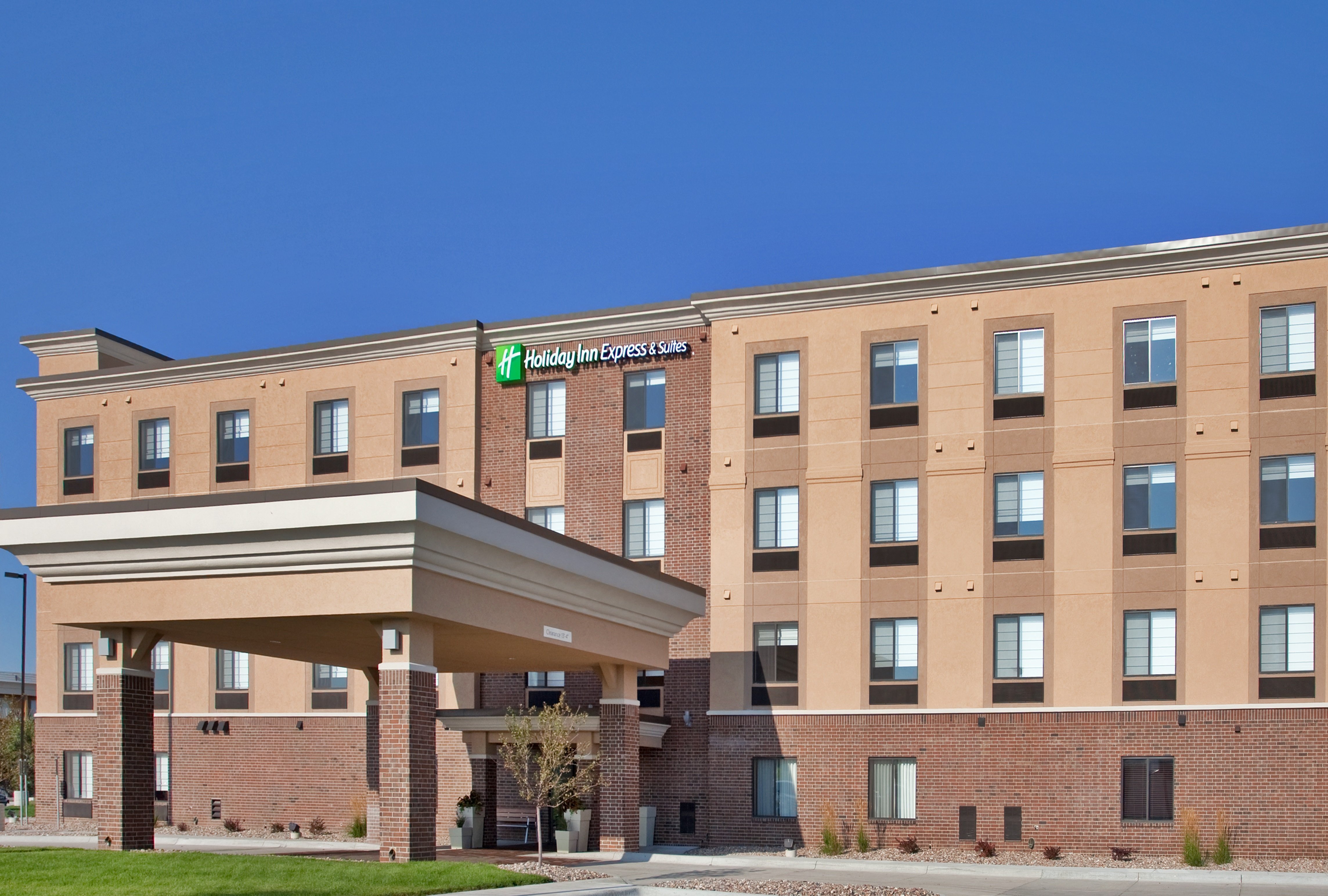 Holiday Inn Express & Suites Lincoln Airport By IHG-官方