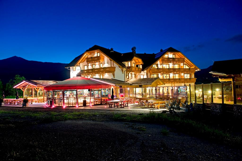 Frankenberg酒店住宿-Grizzly Sport & Motorrad Resort