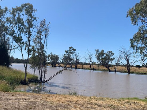 Caliguel Lagoon-Condamine必去景点
