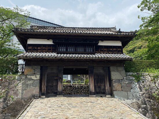 Saiki Castle Sannomaru Yagura Gate景点图片