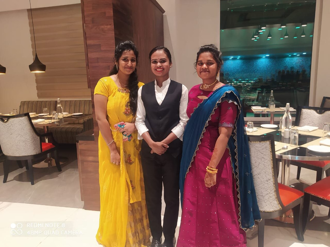 Manjeera Sarovar Premiere Hotel主图