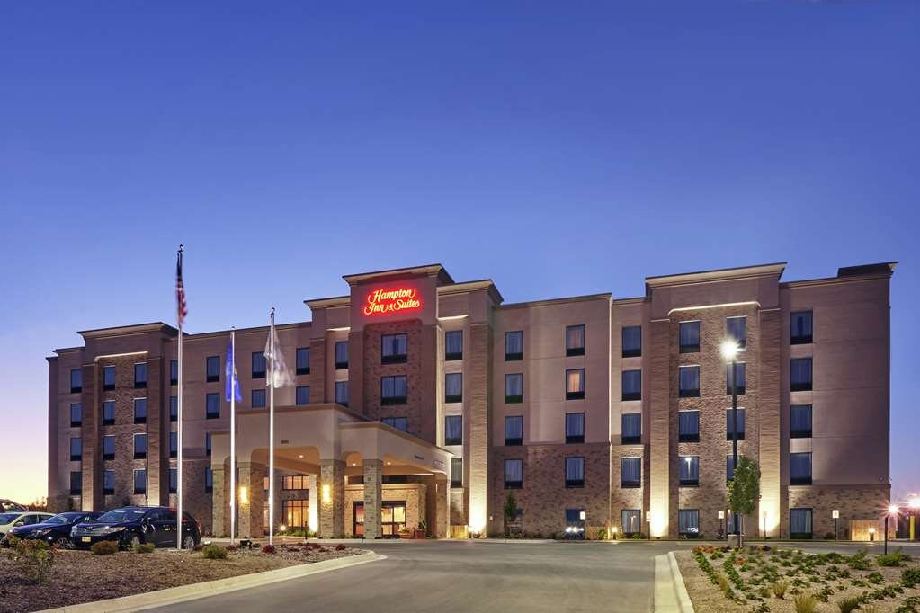 Hampton Inn & Suites Milwaukee/franklin主图