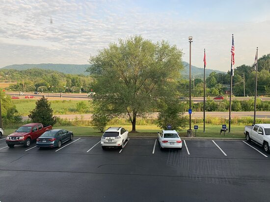 金斯斯波特希尔顿恒庭酒店主图